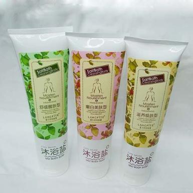 Care Salon Salt Body Soap สีเขียว